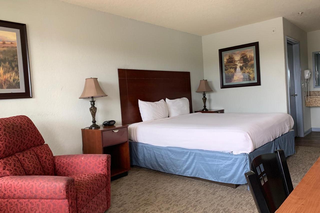 Oyo Hotel Pearsall I-35 West Екстер'єр фото