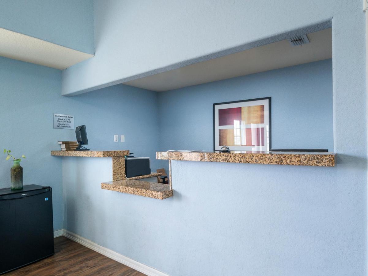 Oyo Hotel Pearsall I-35 West Екстер'єр фото